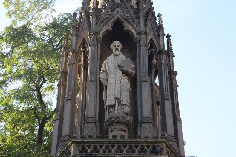 Statue of Thomas Cranmer